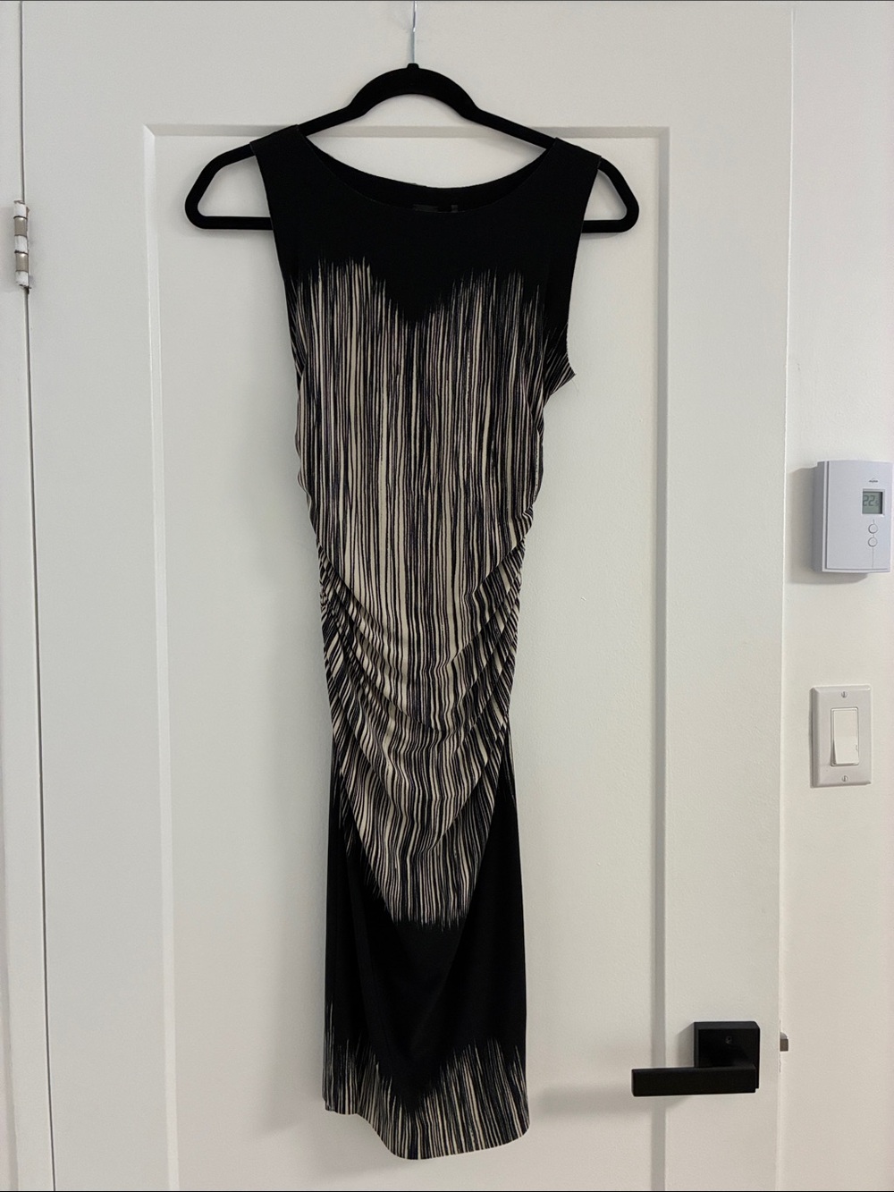 NORMAL KAMALI ABSTRACT DRESS WITH BACK RUCHING - Picture 2 of 6